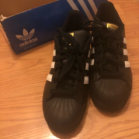 Adidas Superstar - Picture 4 of 5